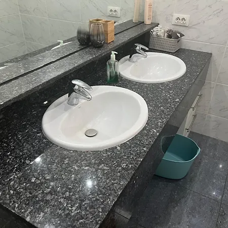 Villa Luxury 4 Bedroom With Jacuzzi & Large Garden Playa de las Américas